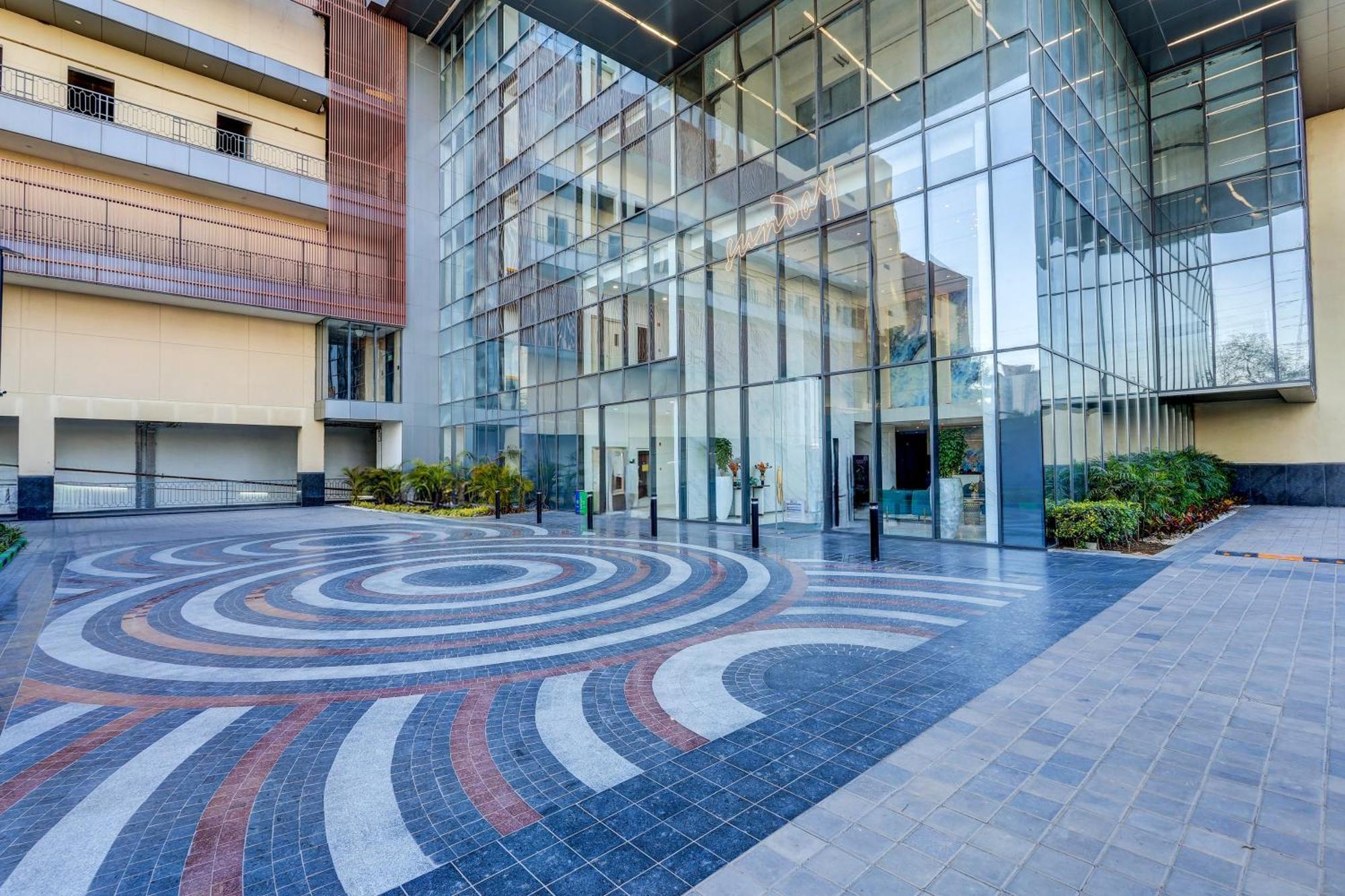 Sunday Hotels And Residences Gurgaon Exterior photo